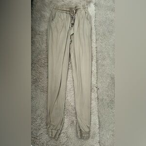 [S] Beige Joggers